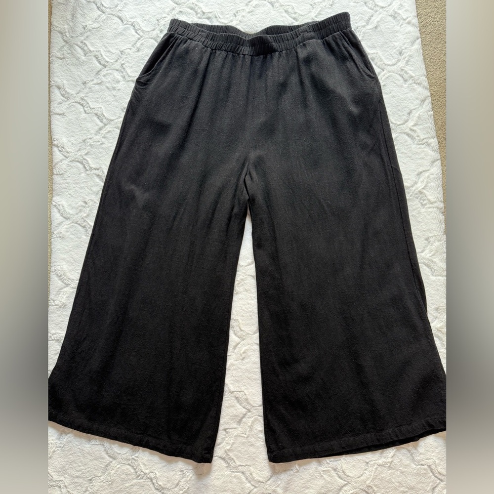 Black Wide-Leg Pull-On Pants